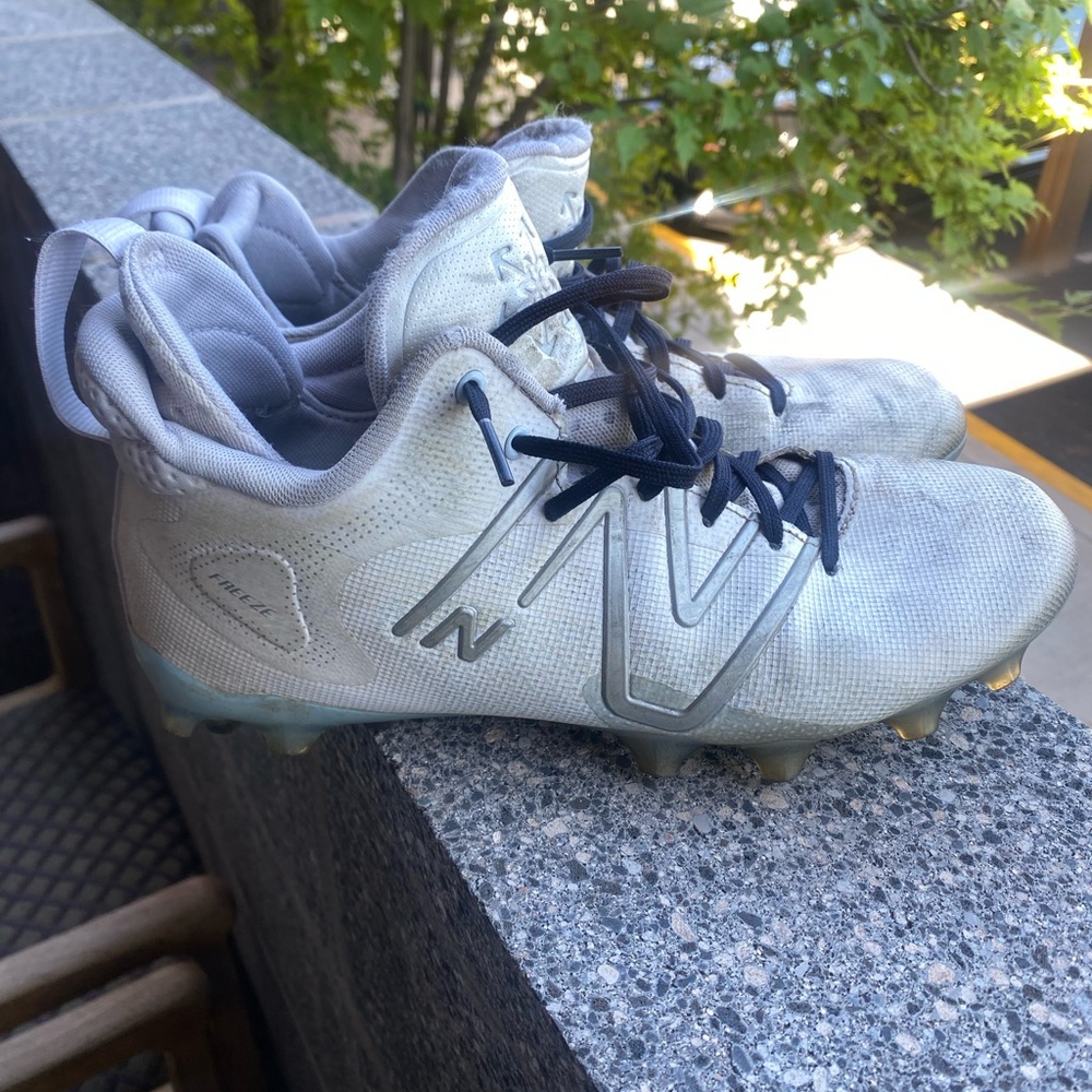 New Balance Freezelx4 Gray/White Lacrosse Cleats - 9.5 wide